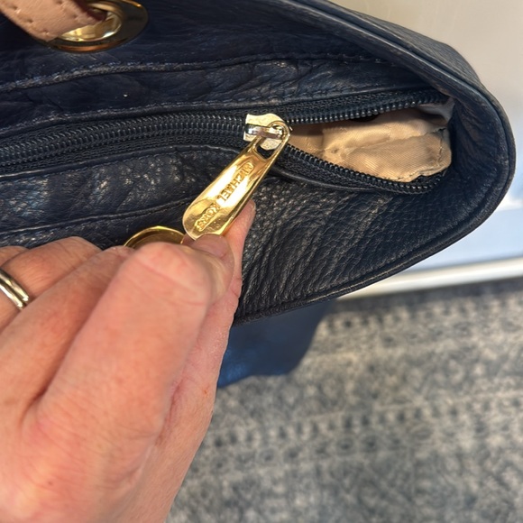 Michael Kors Small Tote Bag navy blue with tan straps - Picture 7 of 13